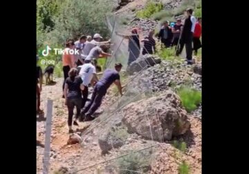 Burimi i ujit u rrethua nga hidrocentrali, banorët e Dardhës shkulin rrethimin (Video)