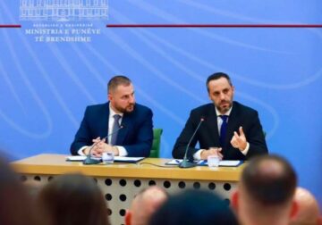 Lamallari mbledh drejtuesit e AMP: Lufta kundër korrupsionit në radhët e Policisë së Shtetit, prioritet që nuk negociohet