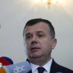 Balla citon Kuranin, “betohet” se s’ka ndërhyrë te KMSH-ja për të shkarkuar hoxhallarë