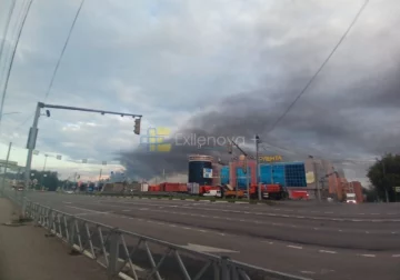 Ukraina godet rafineri të mëdha dhe terminale strategjike eksporti në Rusi